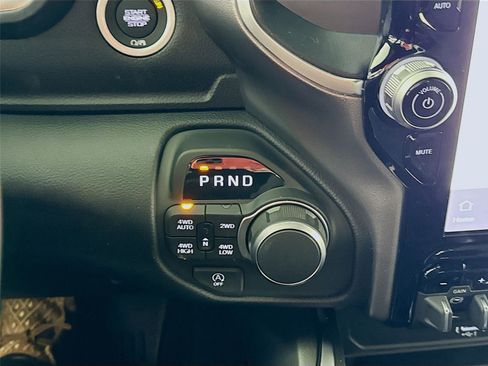 New 2026 RAM 1500 Big Horn AWD/4WD image 11