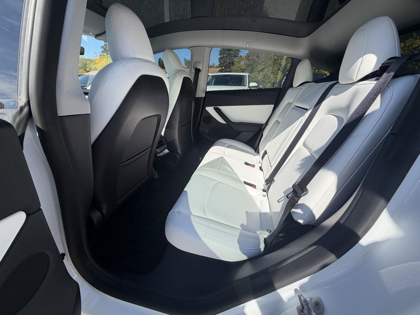 Used 2021 Tesla Model Y Long Range AWD/4WD image 19