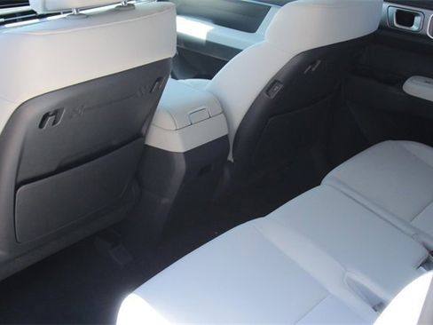 New 2026 Hyundai Santa Fe SE image 16