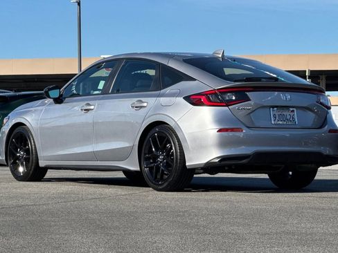 Used 2024 Honda Civic Sport image 6