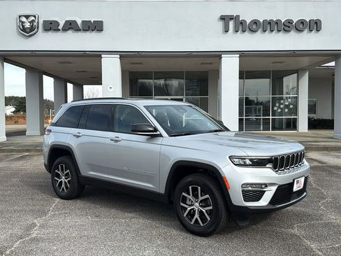 New 2025 Jeep Grand Cherokee Limited image 2