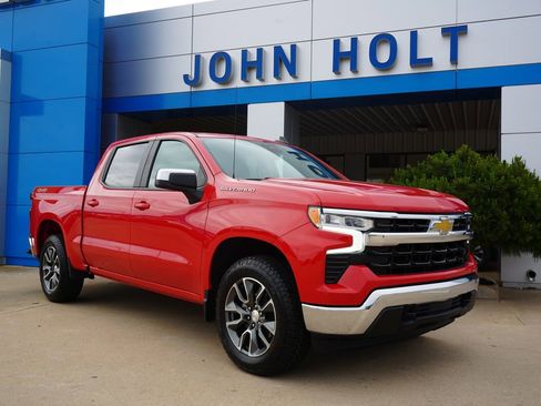 Used 2023 Chevrolet Silverado 1500 LT AWD/4WD image 2