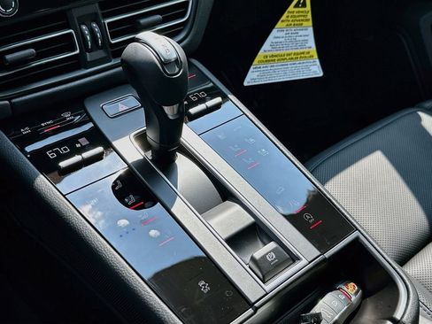 New 2026 Porsche Macan AWD/4WD image 19