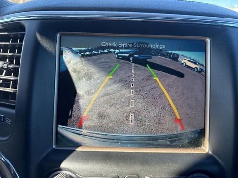 Used 2015 Jeep Grand Cherokee Summit image 12