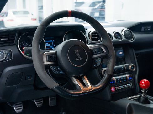 Used 2018 Ford Mustang Shelby GT350 w/ Convenience Package image 9