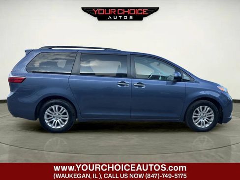 Used 2015 Toyota Sienna XLE FWD image 7