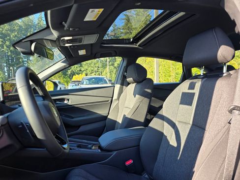 Certified 2025 Honda Accord Sport image 12