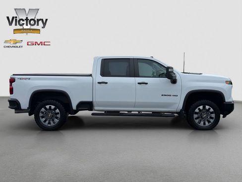 Used 2024 Chevrolet Silverado 2500 Custom w/ Custom Value Package AWD/4WD image 7