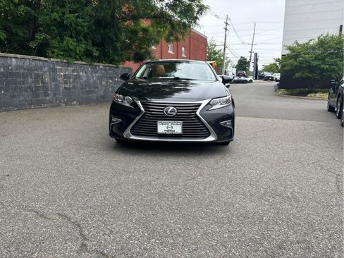 Used 2018 Lexus ES 350 w/ Navigation System Package FWD image 3