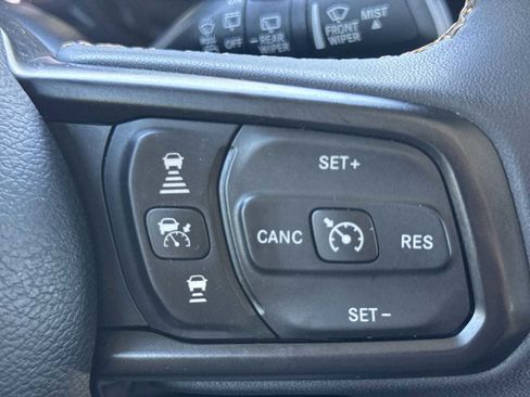 Used 2024 Jeep Wrangler Unlimited AWD/4WD image 27