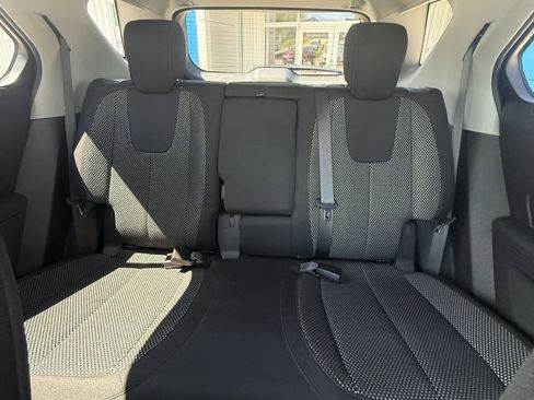 Used 2017 Chevrolet Equinox LT w/ Convenience Package FWD image 7