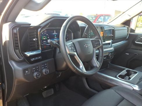 Used 2024 Chevrolet Silverado 2500 LTZ w/ LTZ Plus Package AWD/4WD image 18