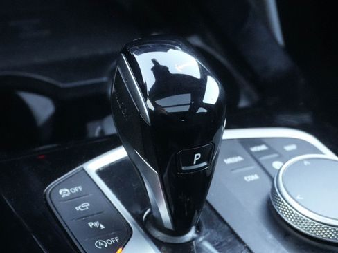 Used 2025 BMW X4 xDrive30i image 26