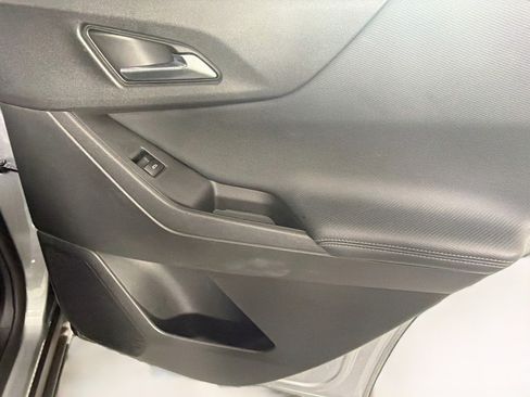 Used 2025 Chevrolet Equinox LT FWD image 28