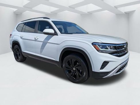 Used 2023 Volkswagen Atlas SE w/ Black Wheel Package FWD image 2
