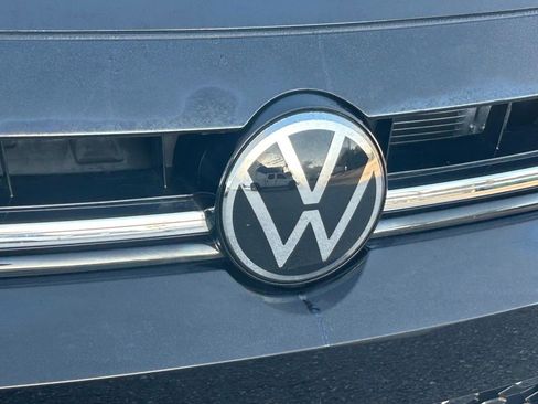 Used 2025 Volkswagen Jetta SE image 16