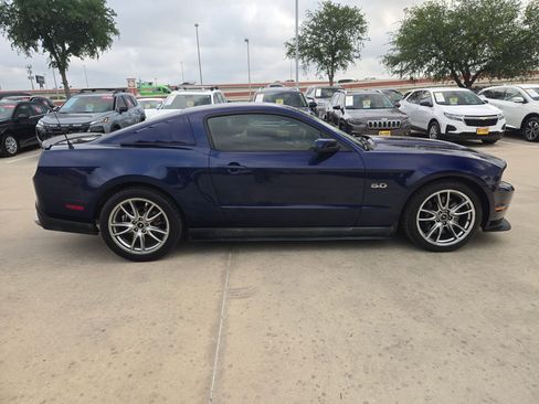 Used 2011 Ford Mustang GT Premium w/ Comfort Pkg image 2