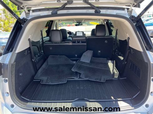 Used 2025 Nissan Pathfinder Platinum w/ Cargo Package AWD/4WD image 23