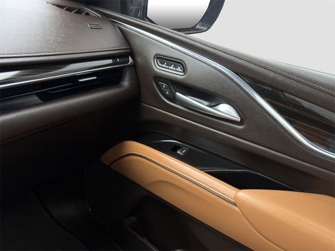 Used 2023 Cadillac Escalade ESV Premium Luxury image 26