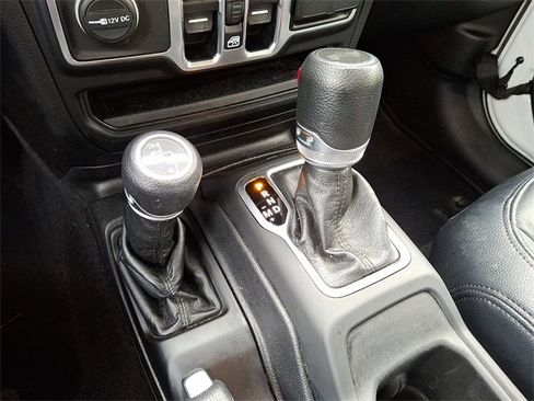 Used 2021 Jeep Wrangler Unlimited Sport image 14