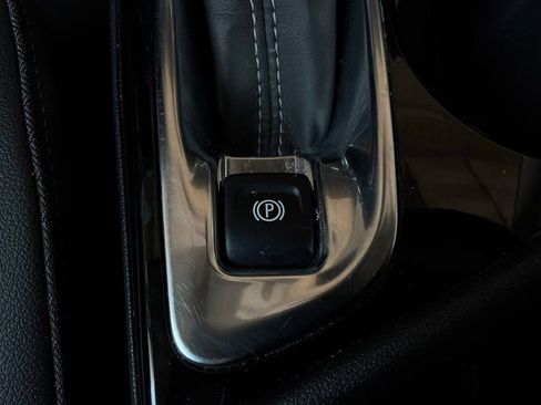 Used 2025 Buick Encore GX Preferred FWD image 21