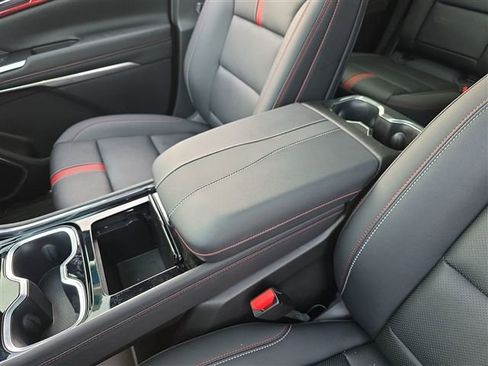 Used 2024 Chevrolet Traverse RS w/ LPO, Floor Liner Package image 29