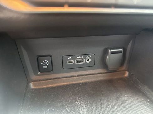 Used 2024 Nissan Sentra SV FWD image 15
