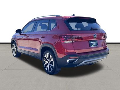 New 2024 Volkswagen Taos SE