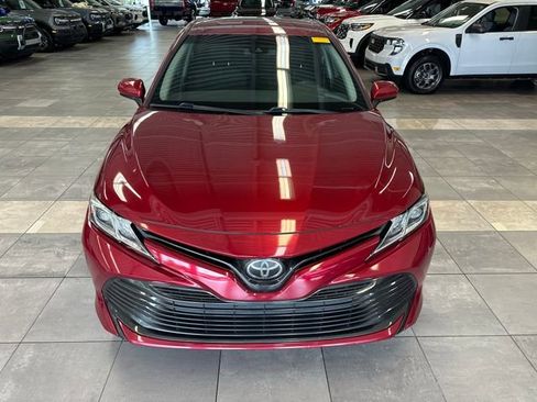 Used 2018 Toyota Camry LE FWD image 15