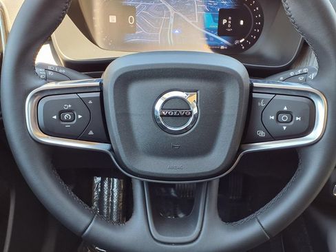 Certified 2023 Volvo XC40 B5 Ultimate w/ Climate Package AWD/4WD image 13