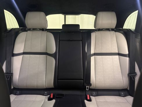 Used 2018 Land Rover Range Rover Velar AWD/4WD image 32