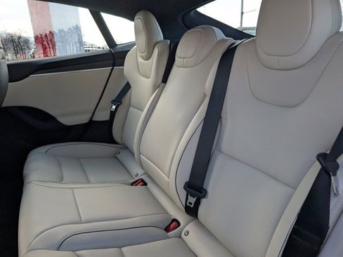 Used 2022 Tesla Model S Plaid image 8