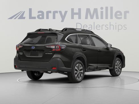 Used 2024 Subaru Outback Premium AWD/4WD image 2