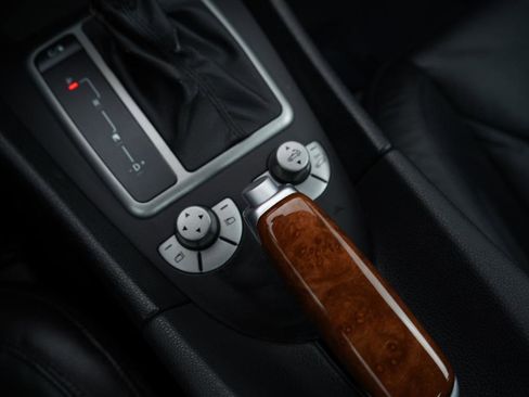 Used 2009 Mercedes-Benz SLK 300 2dr Roadster 3.0L w/ Premium I Pkg image 41