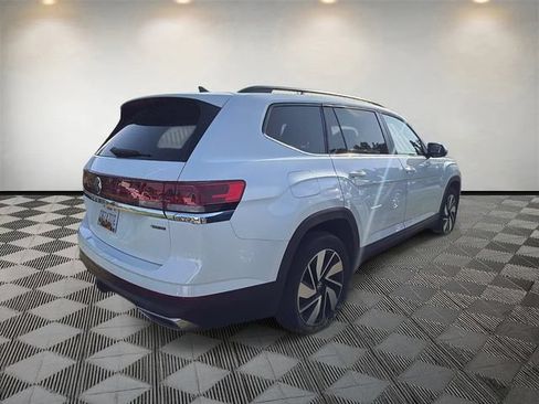 Used 2024 Volkswagen Atlas SE AWD/4WD image 6