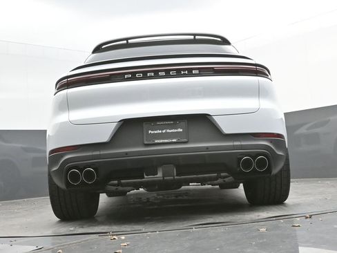 New 2026 Porsche Cayenne Coupe image 31