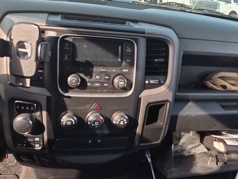 Used 2017 RAM 1500 Express AWD/4WD image 7