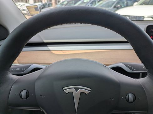 Used 2024 Tesla Model Y Long Range image 41