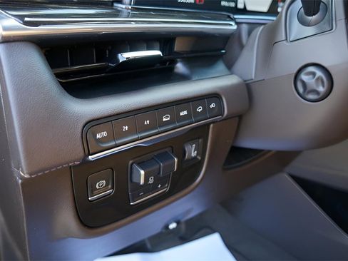 Used 2021 Cadillac Escalade Sport w/ Driver Assist Tech Package image 25