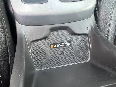 Used 2017 Chevrolet Colorado ZR2 w/ LPO, Premium Interior Package AWD/4WD image 25