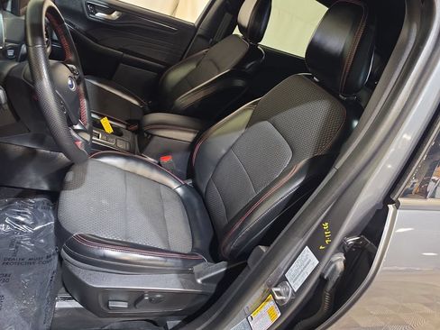 Used 2023 Ford Escape ST-Line AWD/4WD image 13