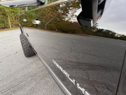 Used 2018 GMC Sierra 2500 Denali w/ Duramax Plus Package image 10