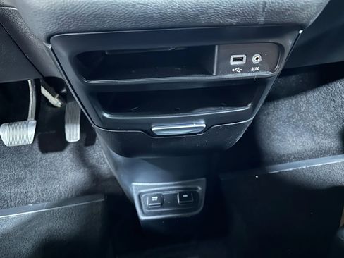 Used 2017 Chrysler Pacifica Limited w/ Advanced Safetytec Group image 48