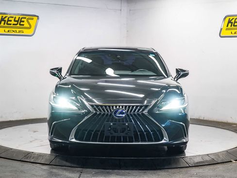 Used 2022 Lexus ES 300h w/ Premium Package image 6