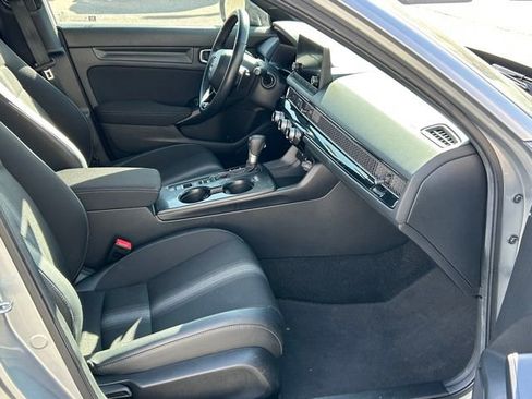 Used 2025 Honda Civic Sport image 12