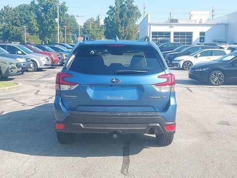 Used 2019 Subaru Forester Premium AWD/4WD image 6