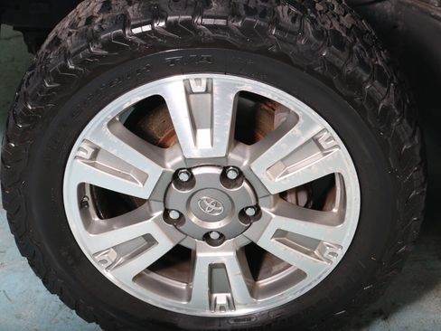 Used 2016 Toyota Tundra Platinum image 26