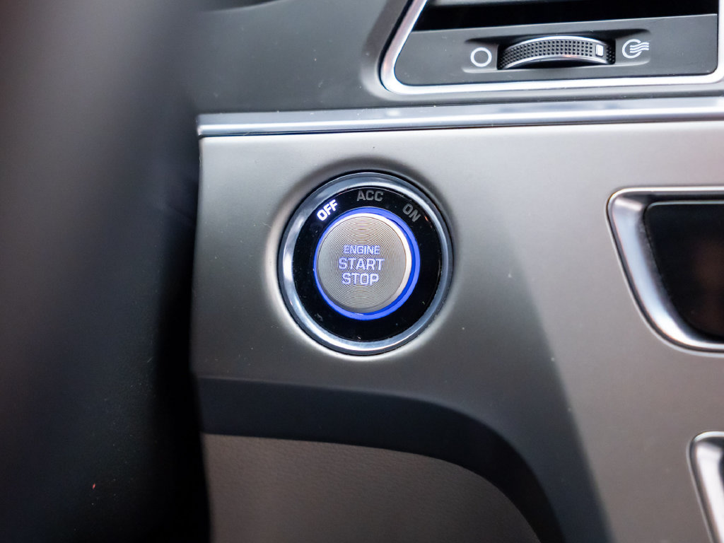 Used 2015 Hyundai Sonata Sport w/ Option Group 03 FWD image 18