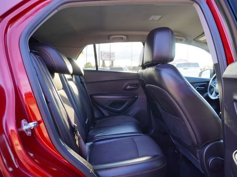 Used 2021 Chevrolet Trax LT w/ Driver Confidence Package image 26