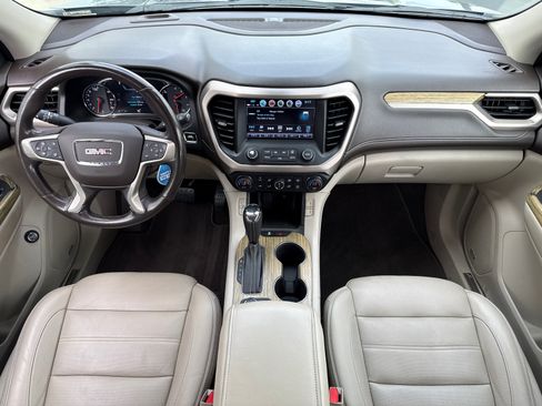 Certified 2019 GMC Acadia Denali w/ Technology Package FWD image 21